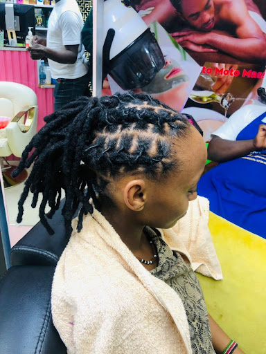 Shawina Designer Beauty Parlour