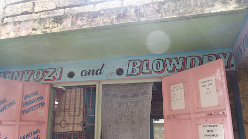 Kinyozi And Blowdry