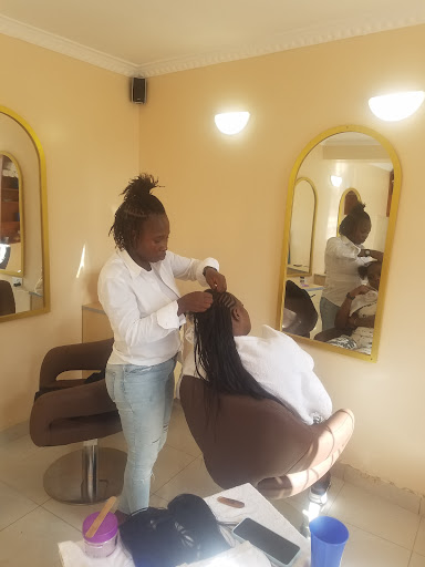 Curlray Beauty Care