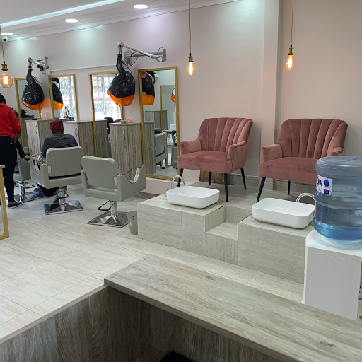 Mayas Salon