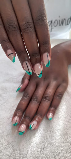 Amorleen Beauty Parlour