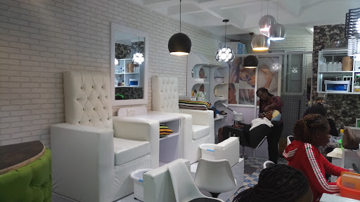 Tips 'N' Toes Nail Lounge