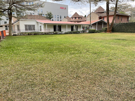 Oak House International School
