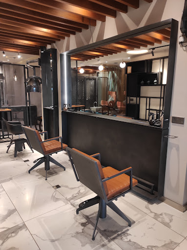 Theia's Hair And Beauty Experts