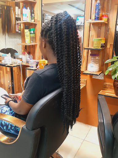 La Queens Beauty & Spa