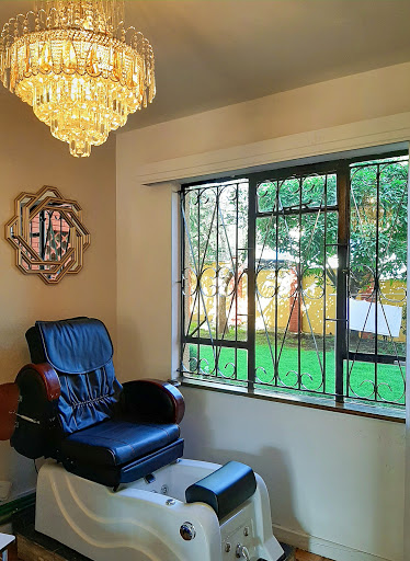 Lucious Beauty Parlor