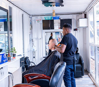 Courtyard Cuts Gigiri Un Avenue Nairobi.Mens Hair Salon