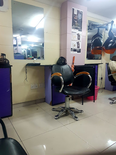 Ralph Hairworks And Barber Shop