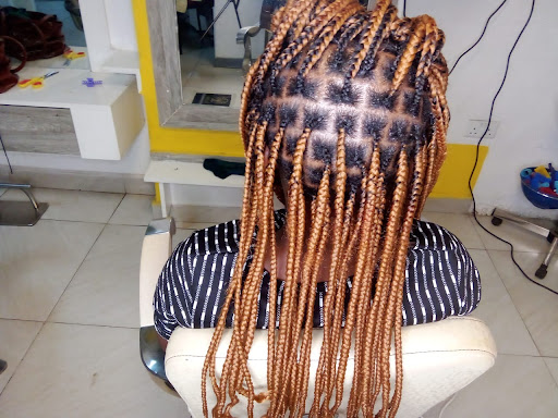Salebu Beauty Spa Executive Barbershop & Salon