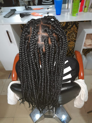Destiny's Royal Salon And Barber