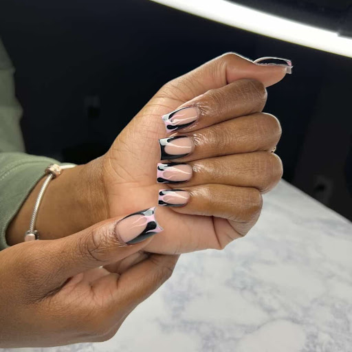 Chic & Sleek Glamour (Nails&Tattoos)