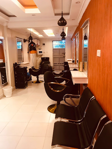 Glitz Salon & Spa