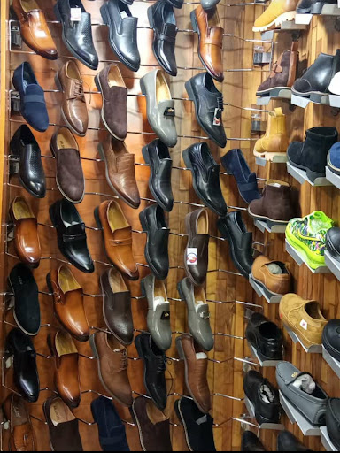 Jowambu Hardware