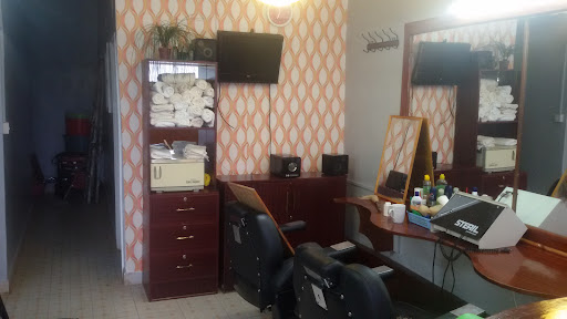 La Vie Salon & Barbershop
