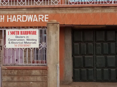 1 Degree South Hardware