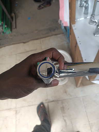 Rovitole Hardware