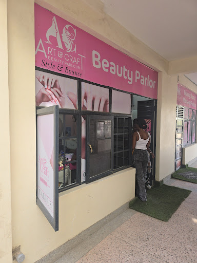 Art & Craft Salon And Barbers