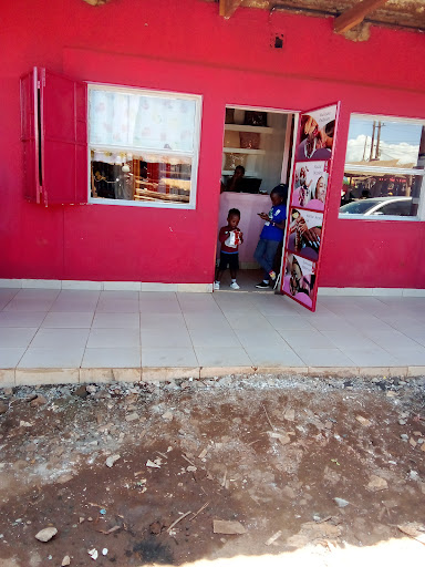 El Amanella Nails, Massage, Barber, Salon & Brand New Clothes