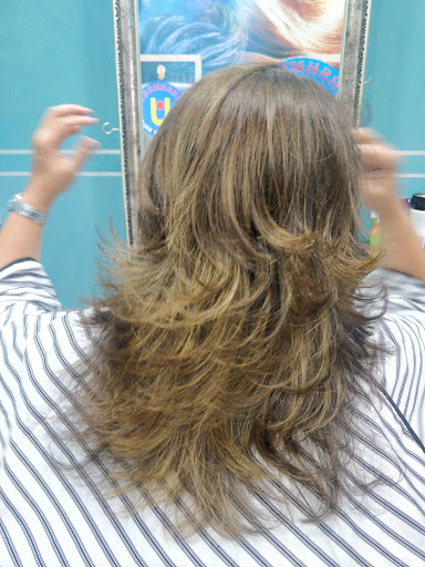 Bhavesh Hair Exprt At Diamond Plaza