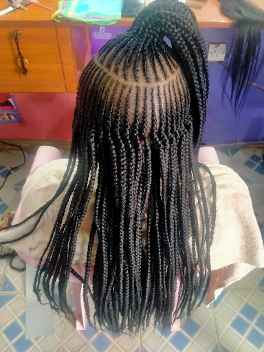 Twins Beauty Salon
