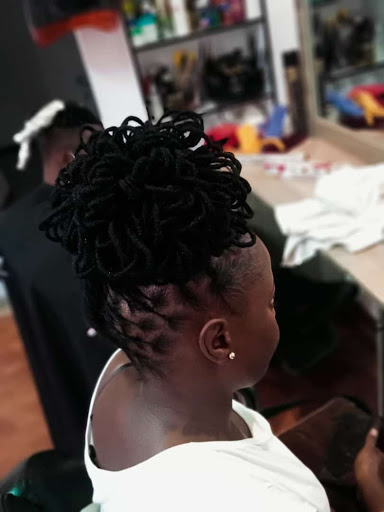 Solutions Care Beauty Parlour