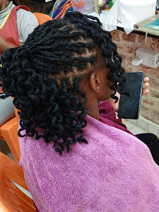 Nimu Naturals And Beauty Salon