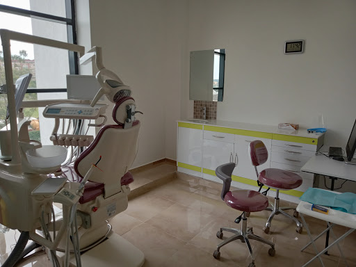 Royal Smiles Dental Clinic - Garden City Business Park
