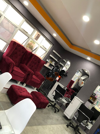 Chic Palace Beauty Salon