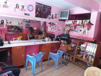 Queens' Salon