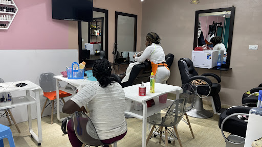 Drips Spa And Kinyozi