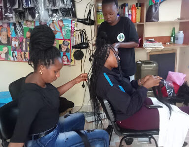 Ezta Salon