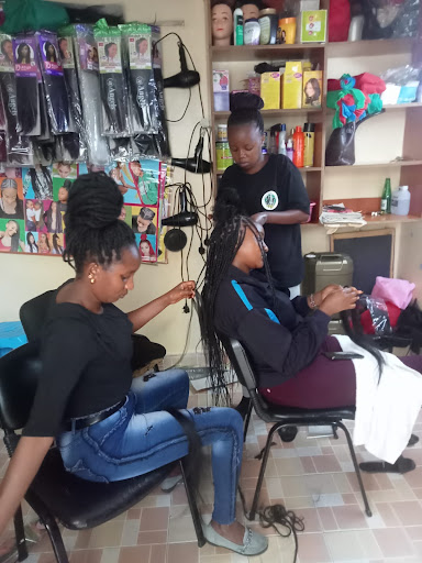 Ezta Salon