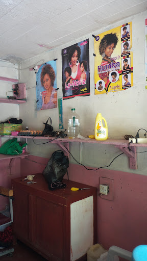 Mama Steve Salon