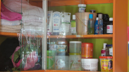 Amishto's Salon