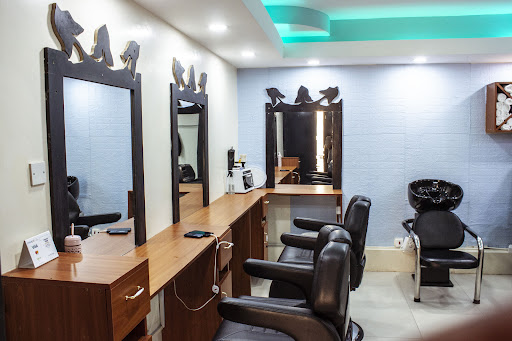 Eryna's Hair And Spa