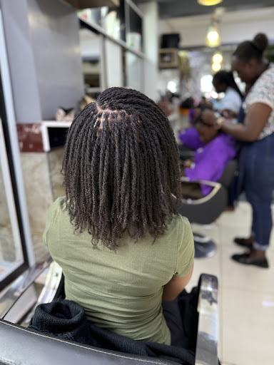 Kinkycurls Hair & Beauty Studio (Cbd & Kilimani)