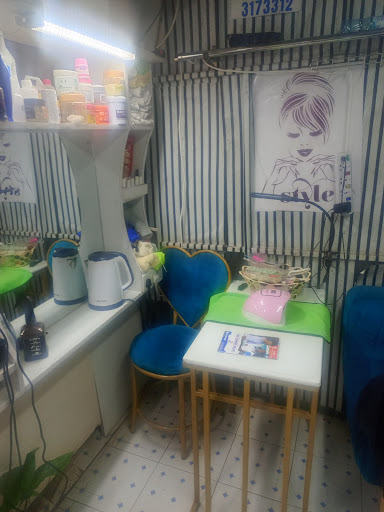 Comfort Nails Parlour And Barbers