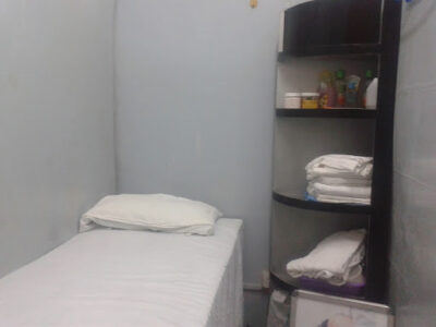 Four Star Beauty Salon And Massage